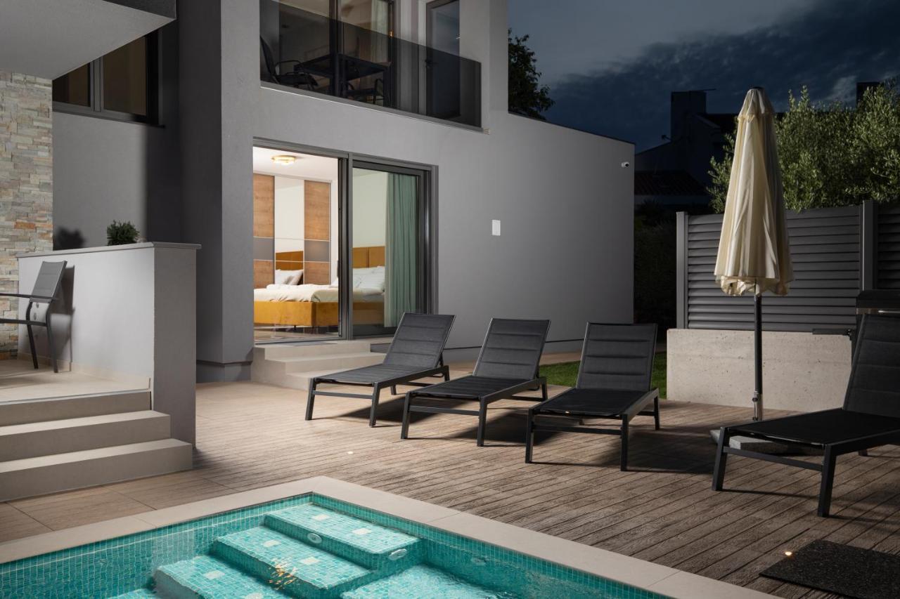 Villa Leola Liznjan Exterior photo
